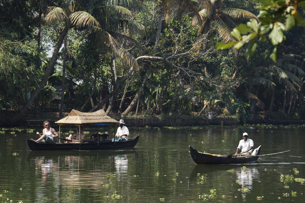 Marari Peterland Apartment Alappuzha Bilik gambar