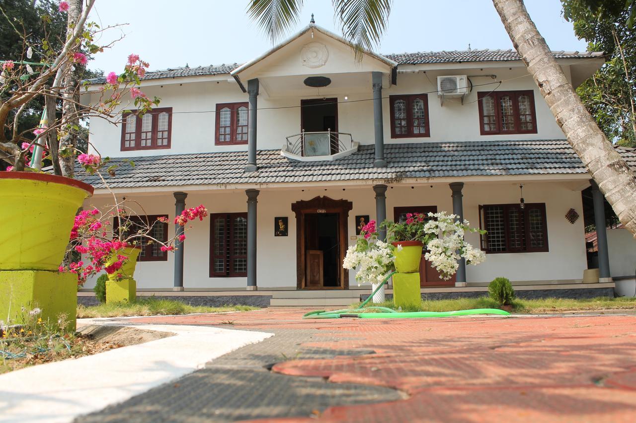 Marari Peterland Apartment Alappuzha Bilik gambar